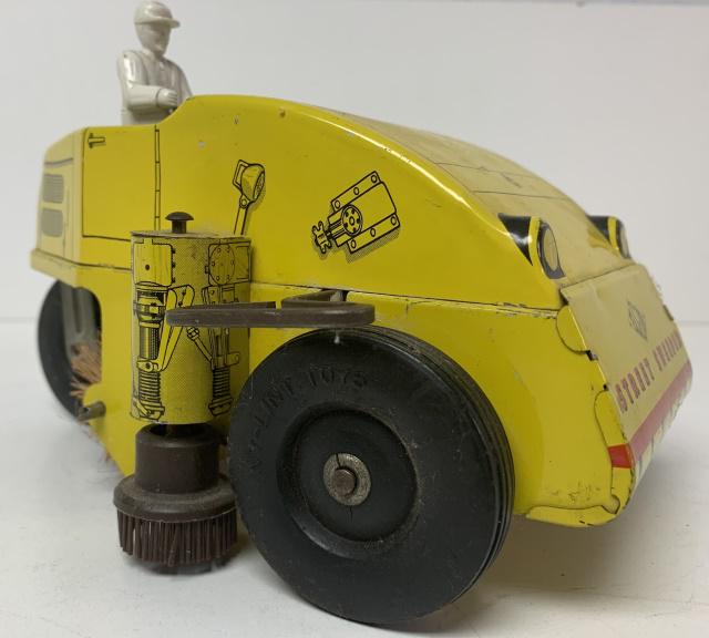 Nylint Elgin Tin Wind Up Street Sweeper (1 of 4)