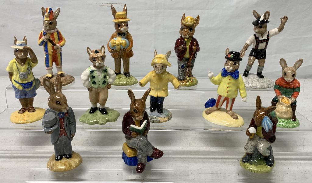 lot of 12 Royal Doulton Bunnykins (1 of 4)