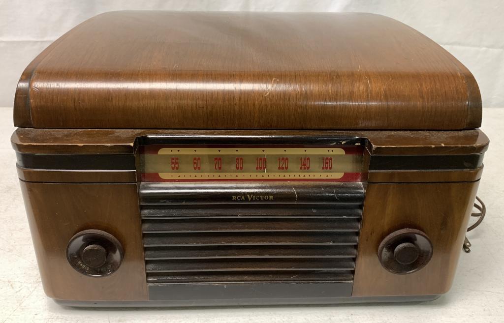 RCA Victrola Record Player & Radio: untested, comes with some records, scratches on veneer, some aging