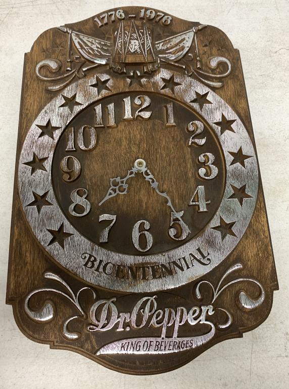 Dr. Pepper Bicentennial Electric Wall Clock (1 of 4)