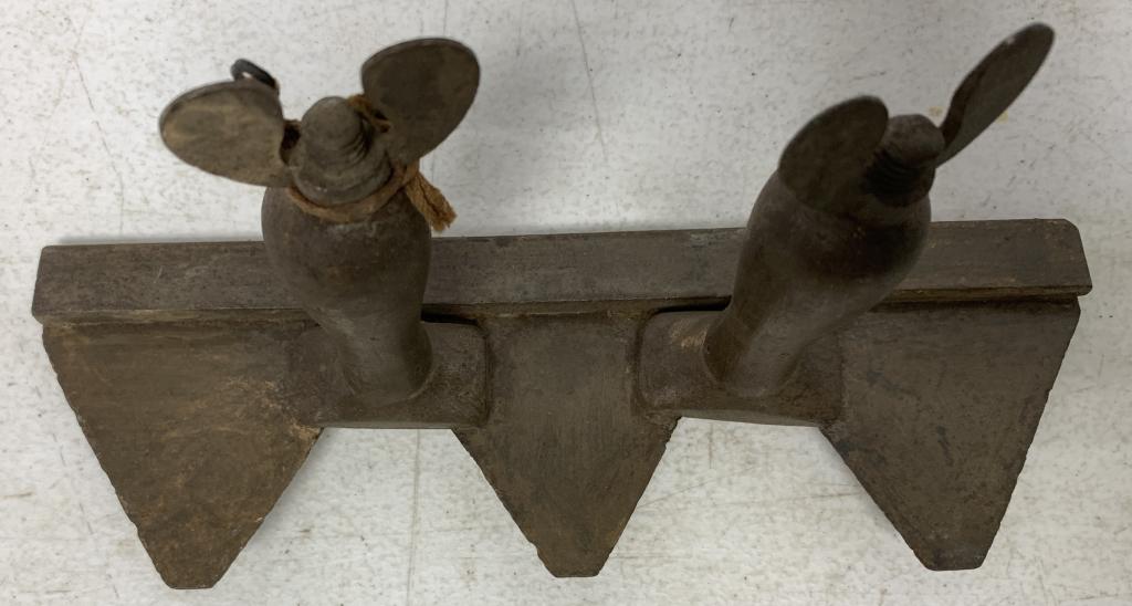 Salesman Sample Sickle Bar Piece?: teeth have some rough edges, nuts do not turn, iron feel, possibly painted at one time