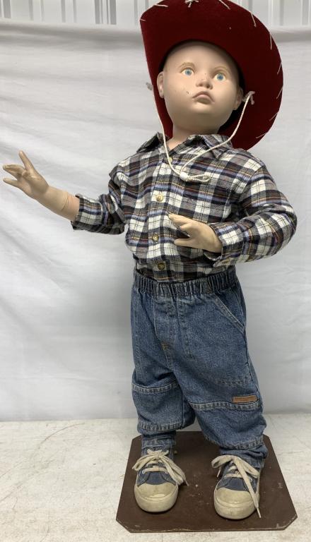 Dept. Store Child Mannequin (1 of 4)