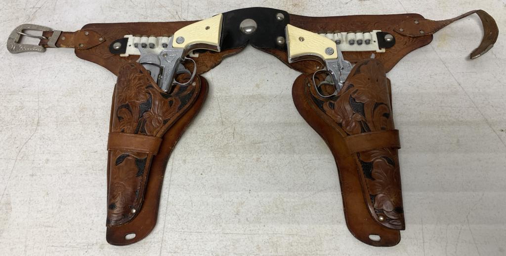 Stallion Double Holster & Cap Pistol Set: some wear, w/ fake bullets, has some use
