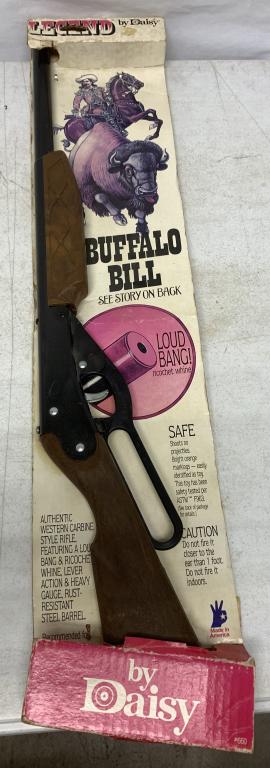 Daisy Buffalo Bill Legend Air Gun: with original cardboard box that has some age