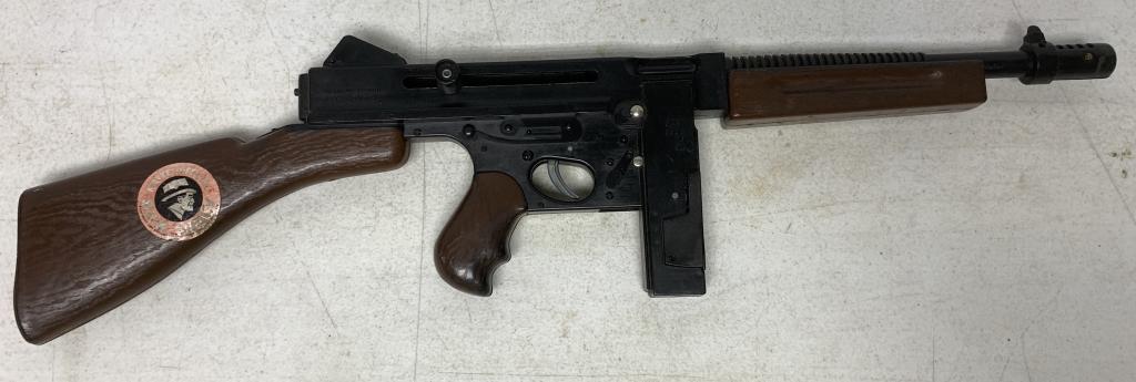 Mattel Dick Tracy Tommy-Burst Toy Cap Gun: plastic and has some wear