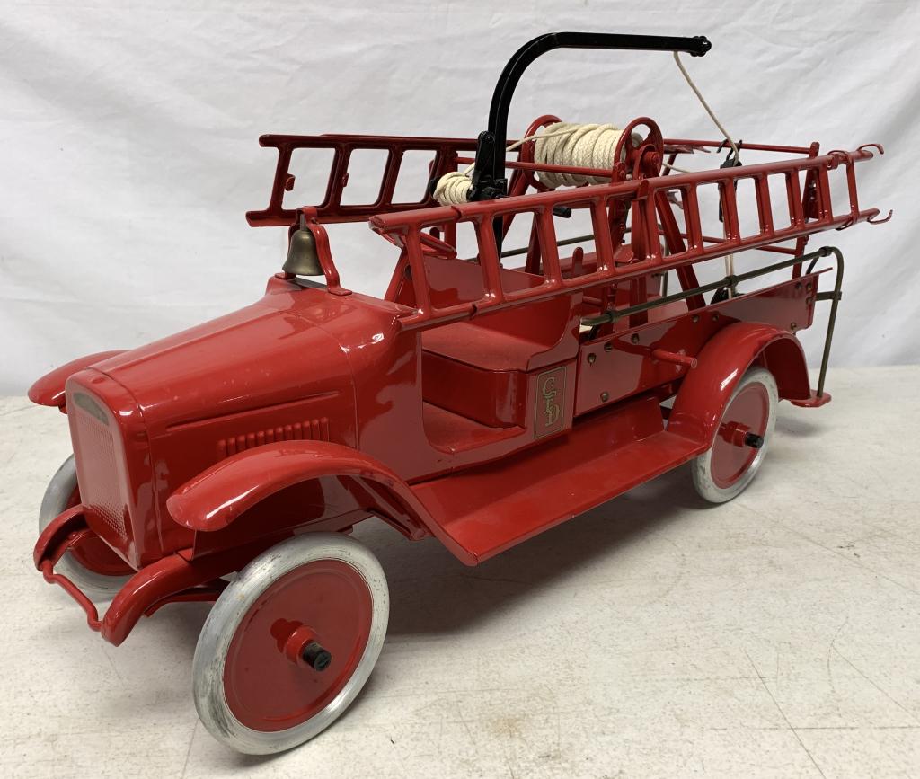 Restored Buddy L Fire Ladder Truck Toy (1 of 6)