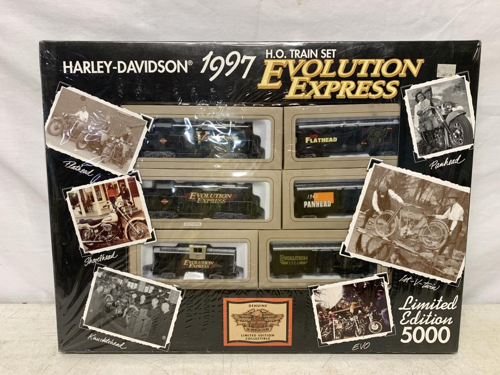 Harley Davidson Evolution Express Train Set (1 of 4)