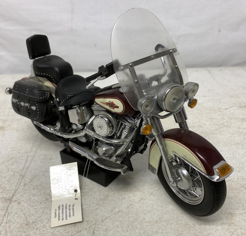 Franklin Mint Harley Davidson Soft Tail (1 of 2)
