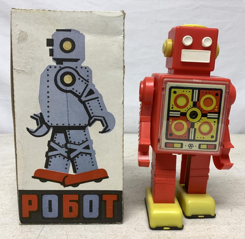 Russian USSR Toy Wind Up Robot & Orignal Box (1 of 4)