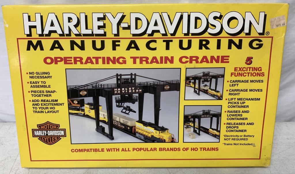 Harley Davidson Operating Train Crane/Box: box has tears,bends on corners
