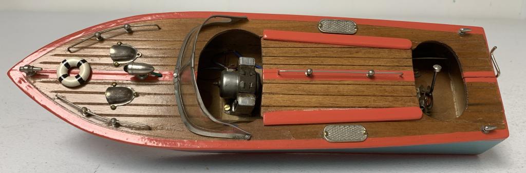 Battery Operated Wooden Boat: untested, paint in good shape, no names or markings