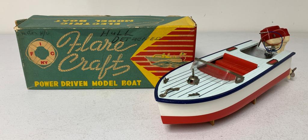 Flare Craft Power Driven Wooden Motor Boat Box (1 of 8)