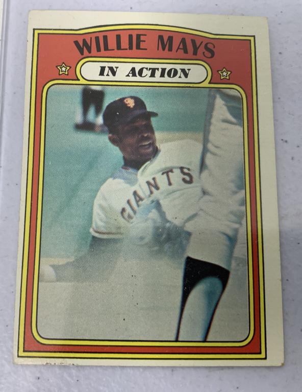 Willie Mays in Action 1972 Topps Baseball Card (1 of 2)