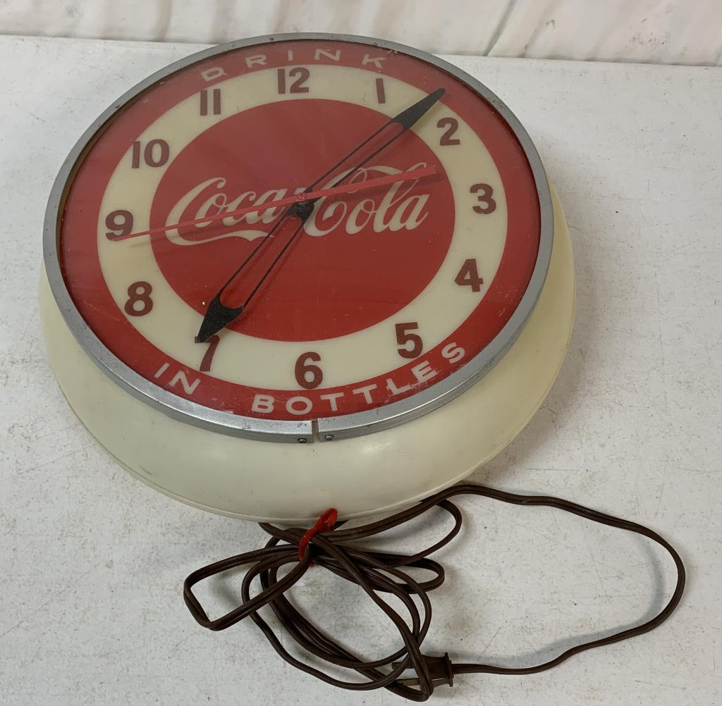 Drink Coca Cola in Bottles Light Up Clock (1 of 5)