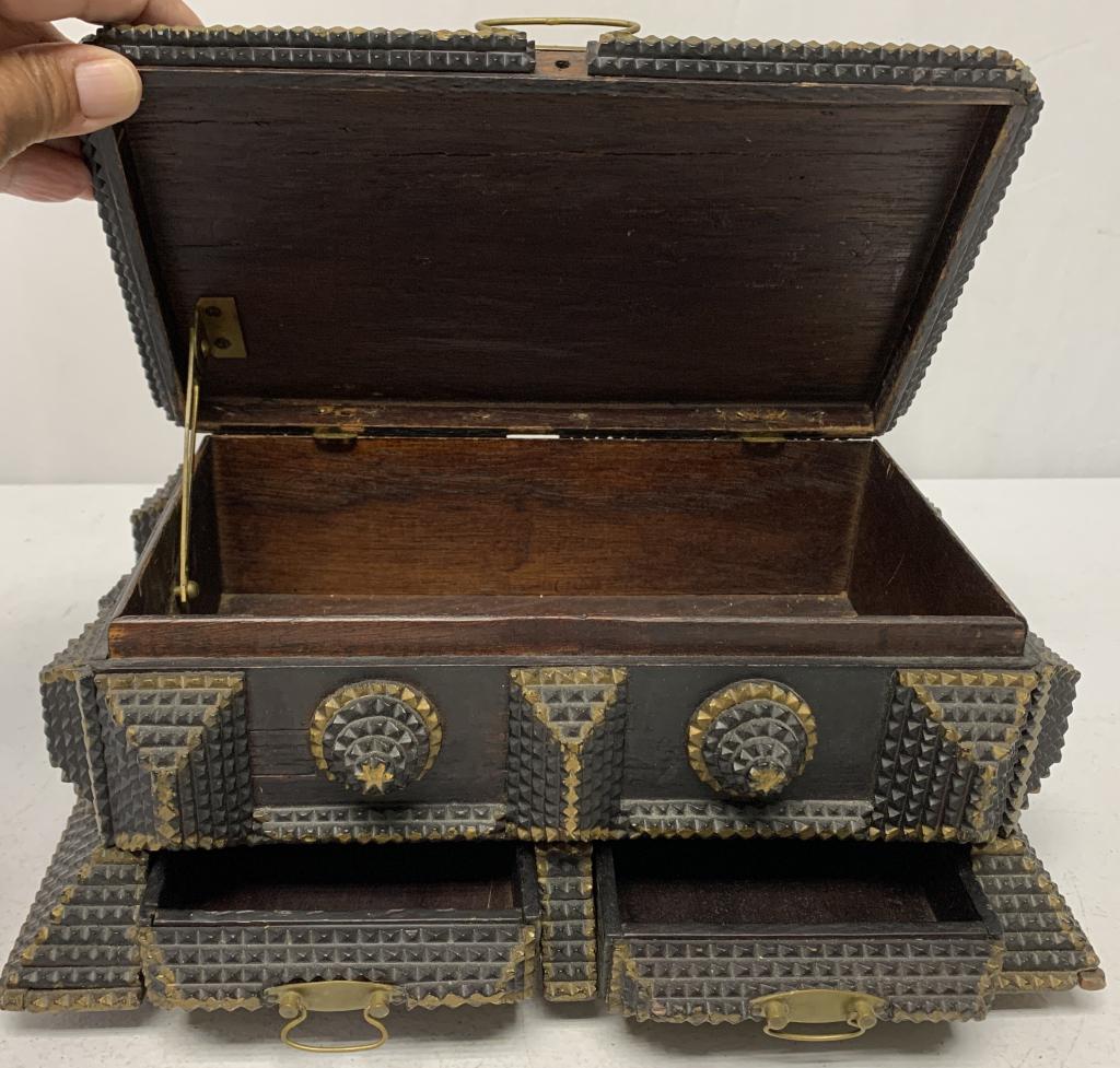 Tramp Art Jewelry Box: hinges not attached to box