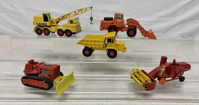 (5) Matchbox Dozer, Trucks, Combine others (1 of 6)