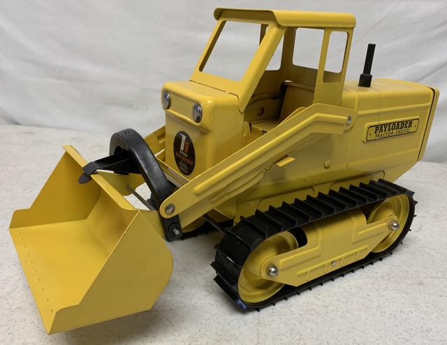 Hough Pressed Steel Payloader Tractor/Shovel: looks reconditioned, crank lowers bucket, very good condition