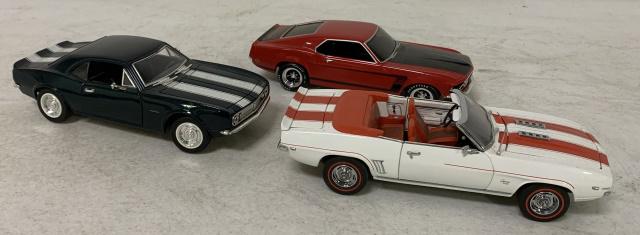3 diecast muscle cars (1 of 5)