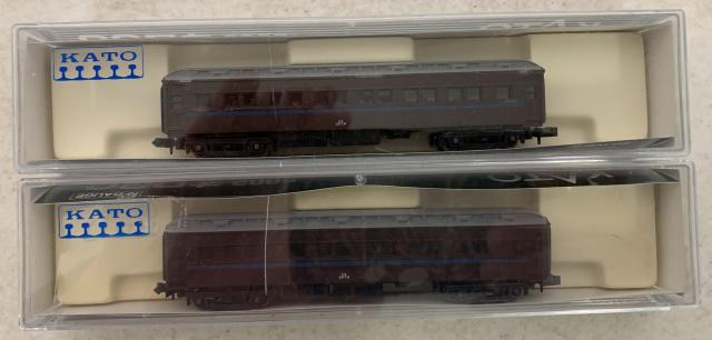 (2) KATO Oro 30 5002 Passenger Cars: N scale in packages