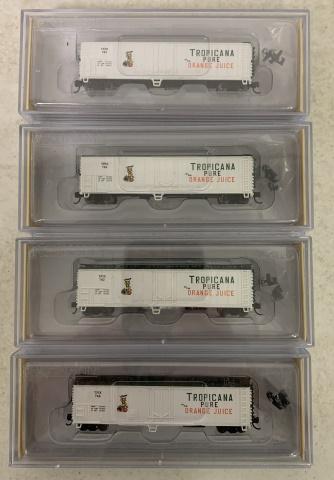 (4) Bachmann "N" 50' Steel Reefer Tropicana (1 of 5)