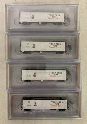 (4) Bachmann "N" 50' Steel Reefer Tropicana (1 of 5)