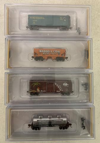 (4) Bachmann "N" Silver Series Rolling Stock cars (1 of 14)