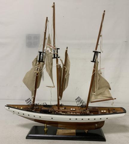 The Atlantic Model Boat: may or may not be complete, front of bow looks damaged