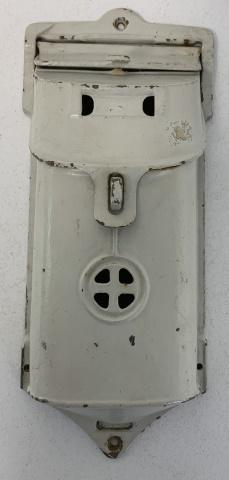 Griswold cast iron mail box (1 of 4)