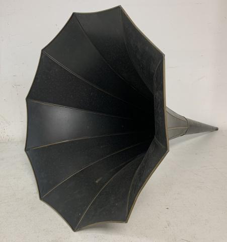 Thomas Edison Standard Phonograph Horn (1 of 5)