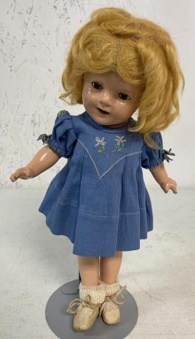 Shirley Temple Composition doll (1 of 5)