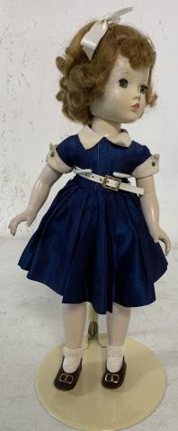 Madame Alexander Binnie Walker doll (1 of 2)