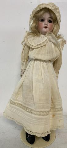 Armand Marseille Floradora bisque head doll (1 of 5)