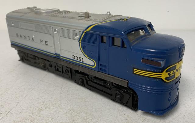 Lionel Santa Fe Engine (1 of 4)