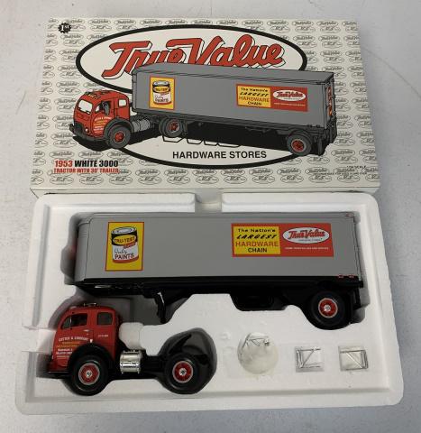 First Gear 1953 White 3000 True Value Truck/Traile (1 of 2)