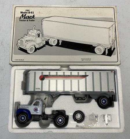 First Gear '60 Northern Pacific Transport Mack Tru (1 of 2)