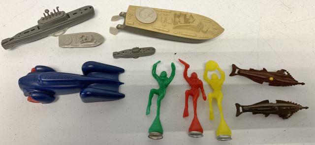 baking soda divers & boats, Speed King car, etc. (1 of 9)