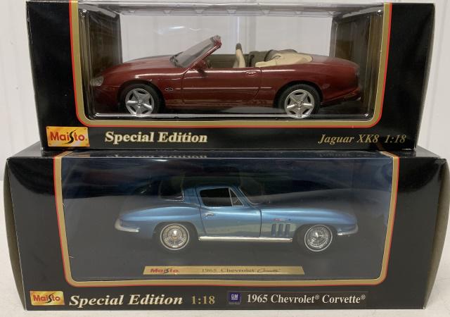 2 Maisto Special Edition cars in boxes (1 of 5)