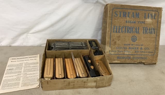 Marx The Mercury Streamlined train in box (1 of 15)