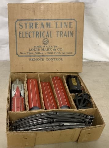 Marx Union Pacific 7844 set in box: box shows age and has split corner; set has some scratches and dings,particularly at connections; see photos for details