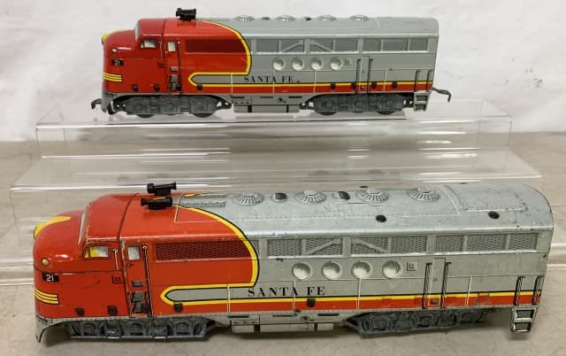lot of 2 Marx Tin Sante Fe Engines (1 of 6)