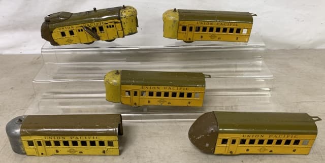 lot of 5 Hafner's Tin Wind-Up Train & cars (1 of 7)