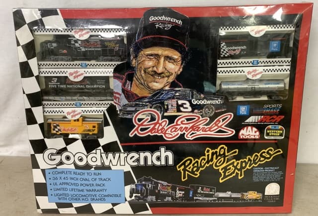 Dale Earnhardt Goodwrench Racing Express Set (1 of 3)