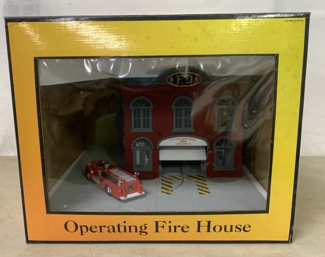 Rail King Operating Fire House (1 of 4)