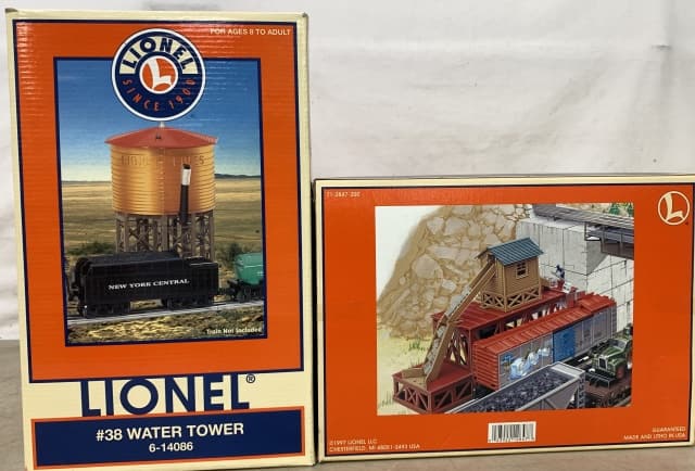 lot of 2 Lionel Ice Depot & Water Tower (1 of 4)