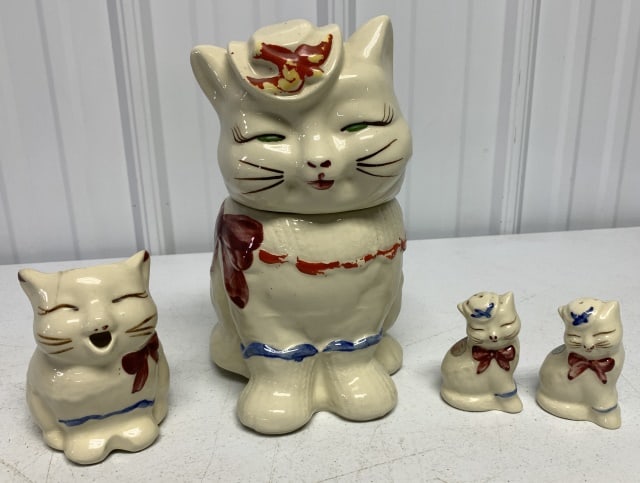 4 pc Puss n Boots Cookie Jar,S&P,Creamer: Shawnee? Paint missing,salt shaker top rough