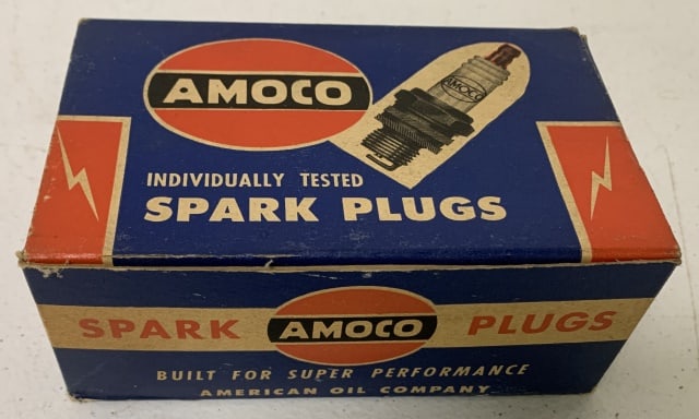 box of Amoco T-5 spark plugs (1 of 7)
