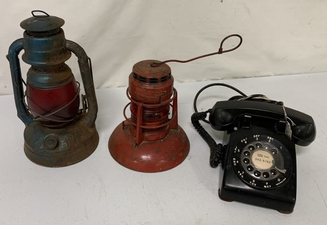 2 Dietz lanterns and a Western Electric phone (1 of 6)
