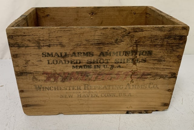 Winchester Ranger Ammo box: well worn, missing paint