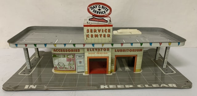 Marx Tin Service Center Station (1 of 4)