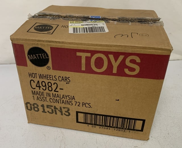 65+ mostly 2004 Hot Wheels blister packs (1 of 9)